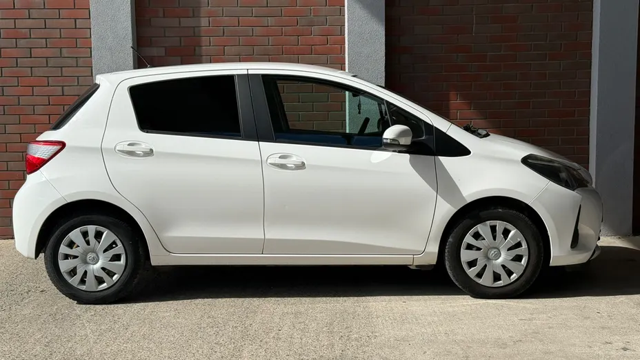 TOYOTA Yaris Yaris 1.5 Active