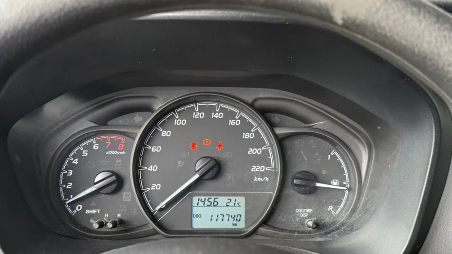 TOYOTA Yaris Yaris 1.5 Active