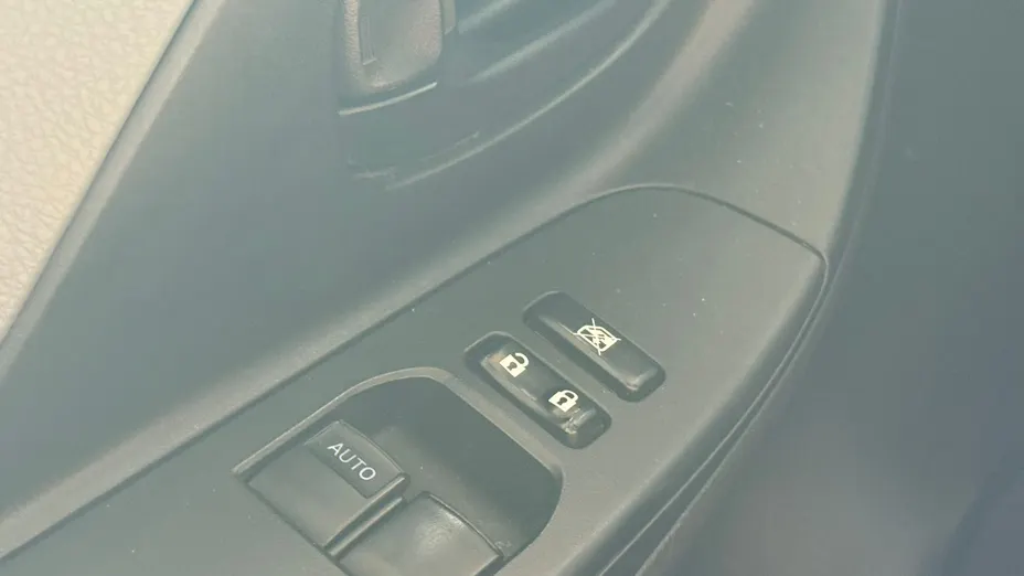 TOYOTA Yaris Yaris 1.5 Active