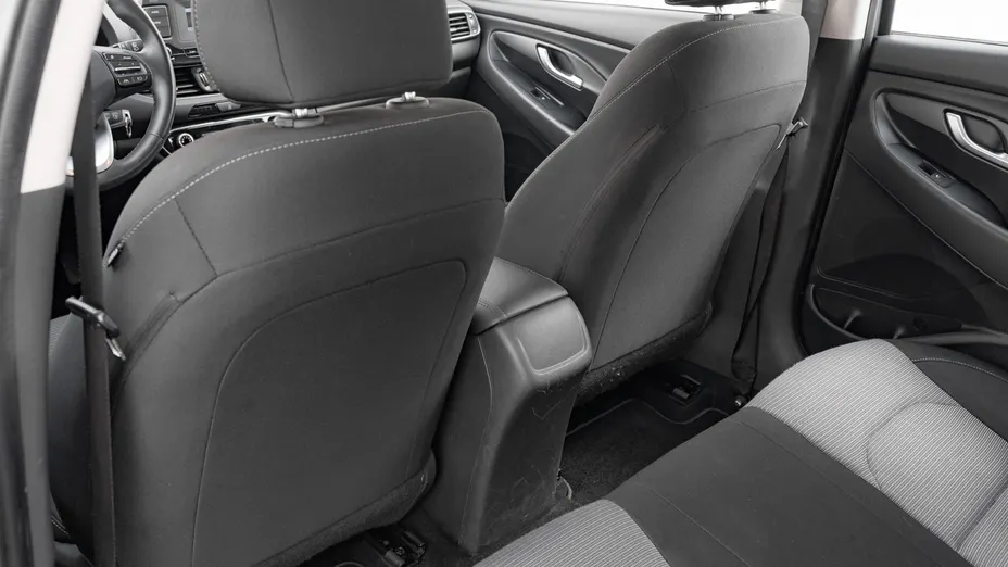 HYUNDAI i30 i30 1.0 T-GDI Classic + DCT