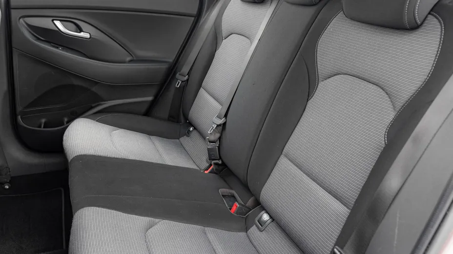 HYUNDAI i30 i30 1.0 T-GDI Classic + DCT