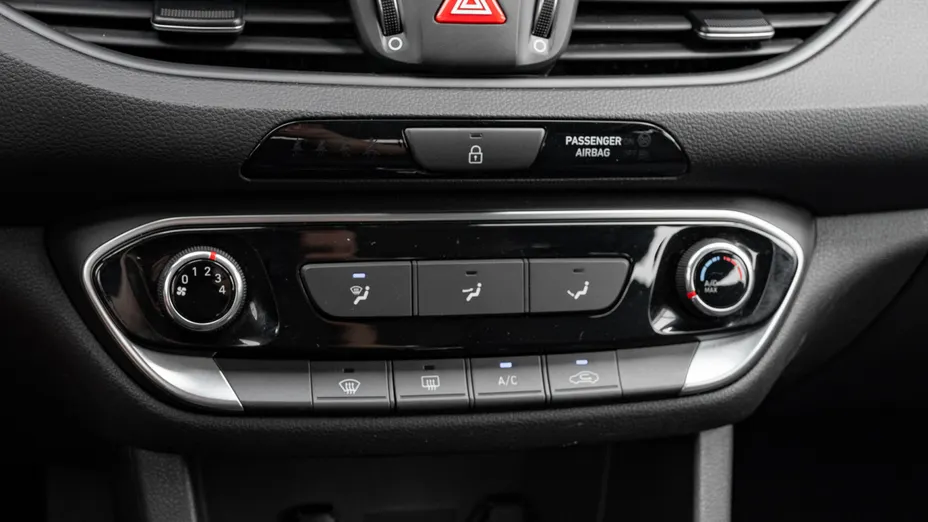 HYUNDAI i30 i30 1.0 T-GDI Classic + DCT