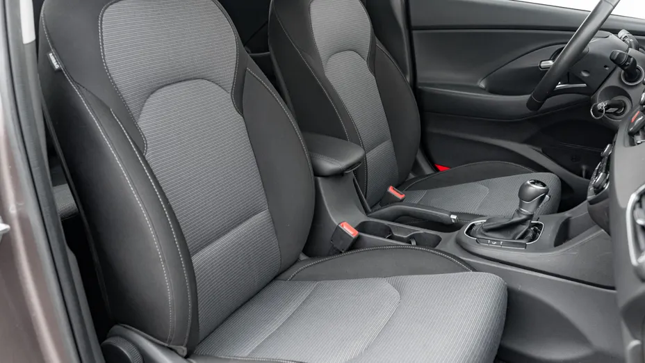 HYUNDAI i30 i30 1.0 T-GDI Classic + DCT