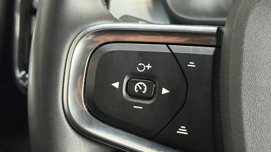 VOLVO XC40 XC40 B3 Plus Bright aut