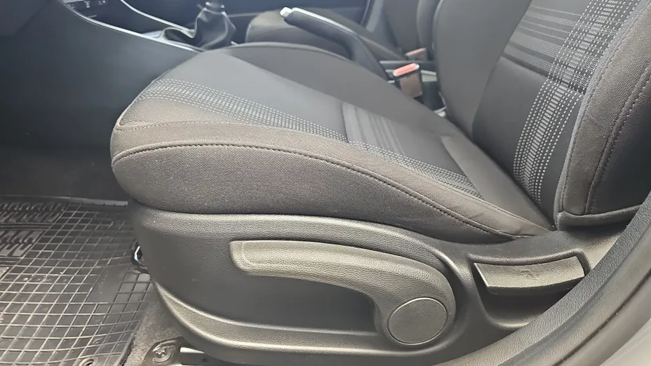 HYUNDAI i20 i20 1.2 Pure