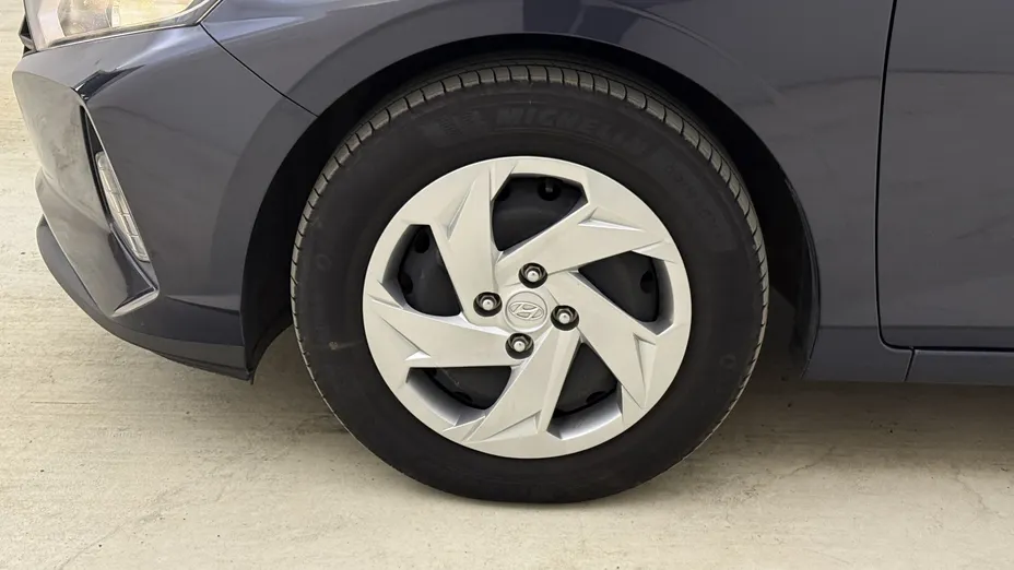 HYUNDAI i20 i20 1.2 Pure