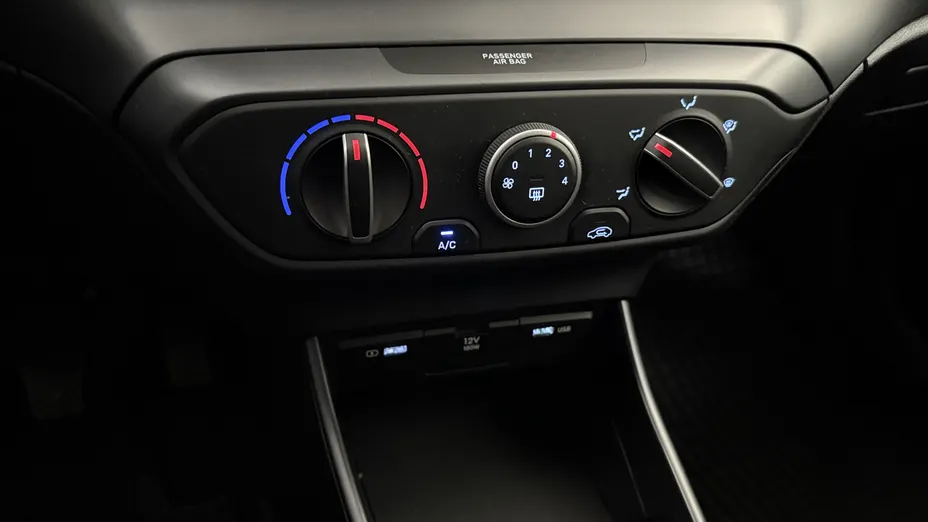 HYUNDAI i20 i20 1.2 Pure