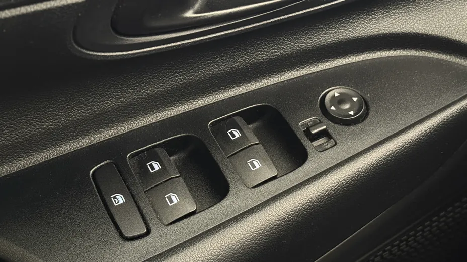 HYUNDAI i20 i20 1.2 Pure