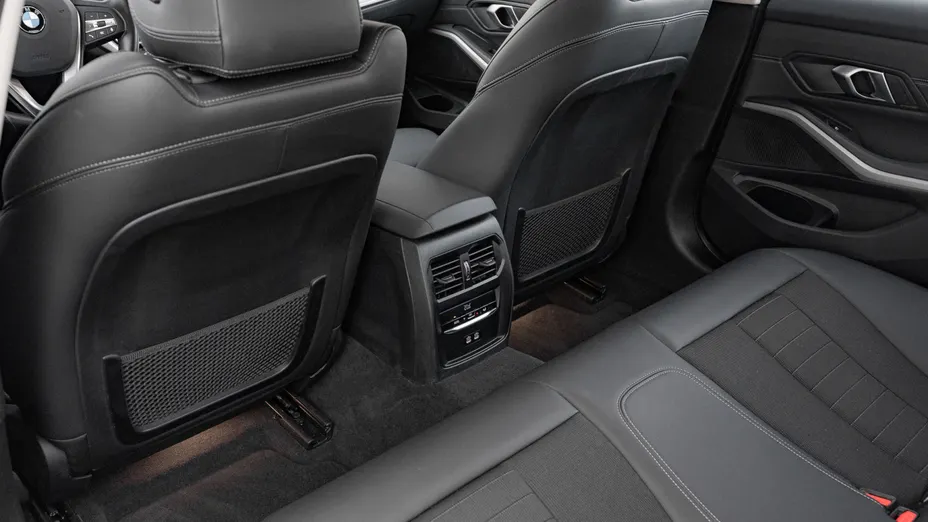 BMW Seria 3 320d xDrive mHEV Advantage aut