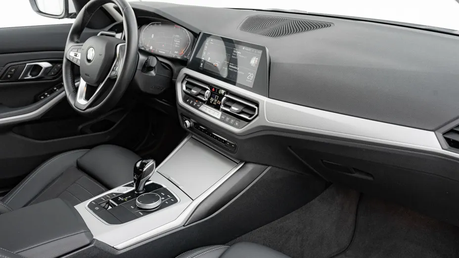 BMW Seria 3 320d xDrive mHEV Advantage aut