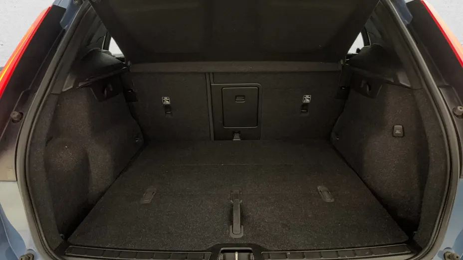 VOLVO XC40 XC40 B3 Core aut
