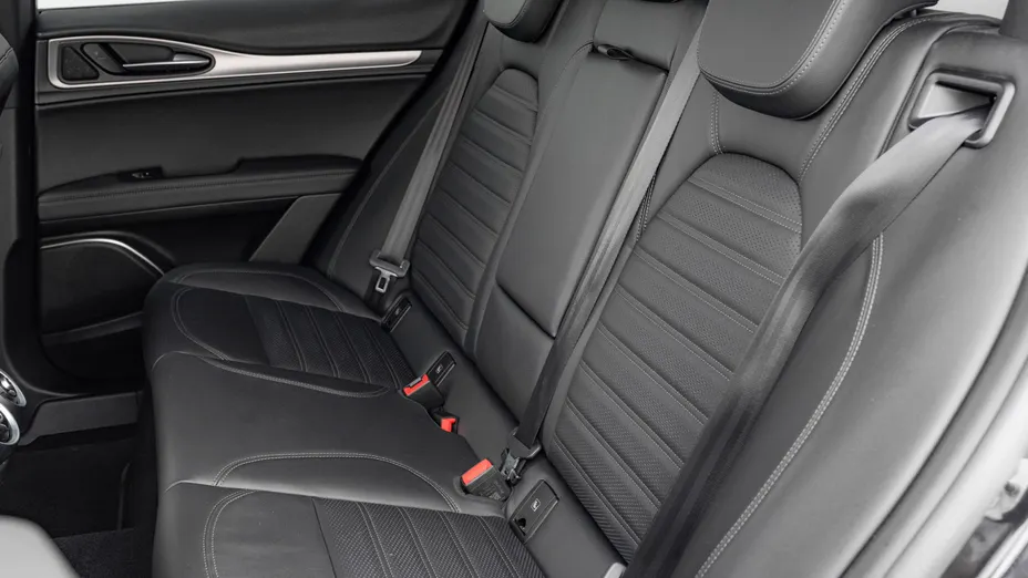 ALFA ROMEO Stelvio Stelvio 2.0 Turbo Sprint Q4 aut