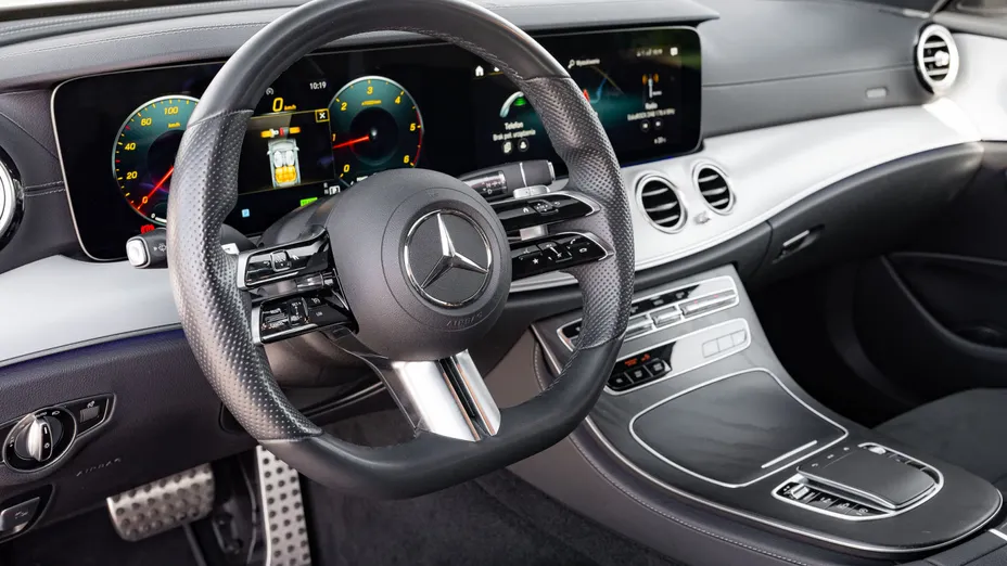 MERCEDES-BENZ E Klasa E 220 d 4-Matic AMG