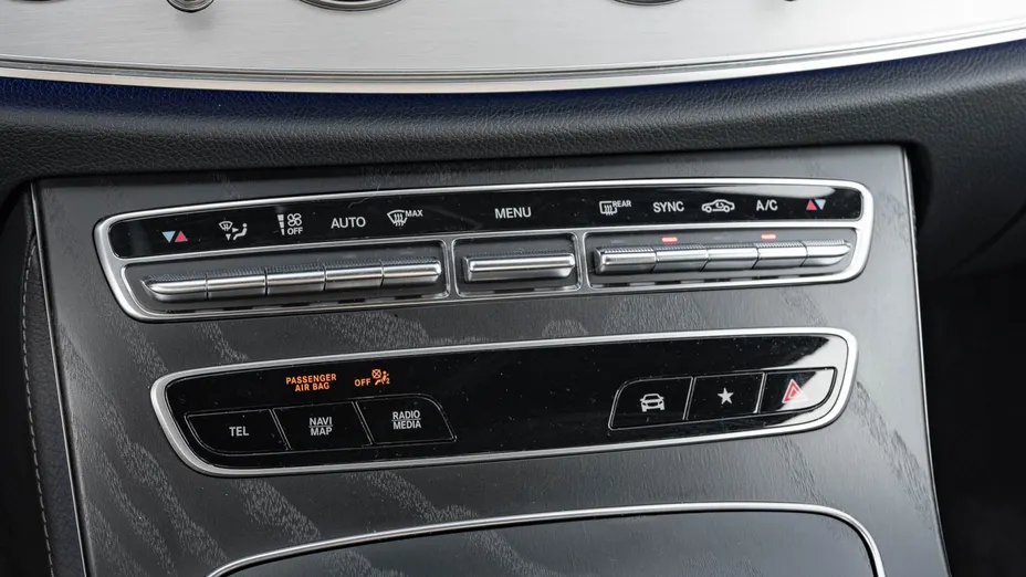 MERCEDES-BENZ E Klasa E 220 d 4-Matic AMG