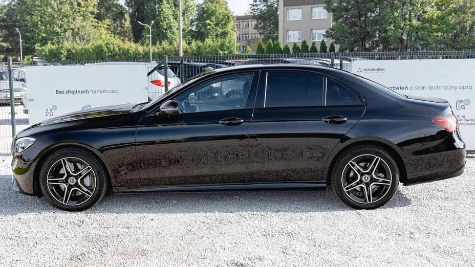 MERCEDES-BENZ E Klasa E 220 d 4-Matic AMG