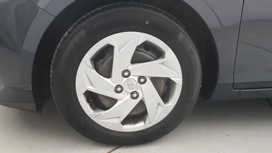 HYUNDAI i20 i20 1.2 Pure