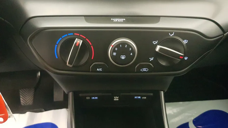 HYUNDAI i20 i20 1.2 Pure