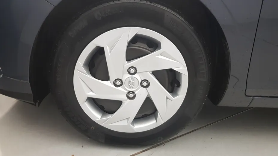 HYUNDAI i20 i20 1.2 Pure