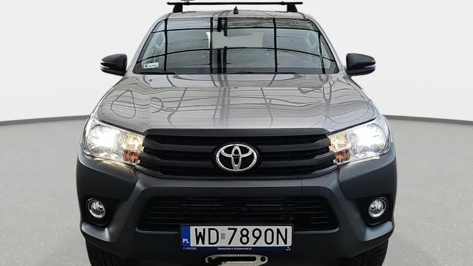 TOYOTA HiLux Hilux 2.4 D-4D Double Cab DLX 4x4