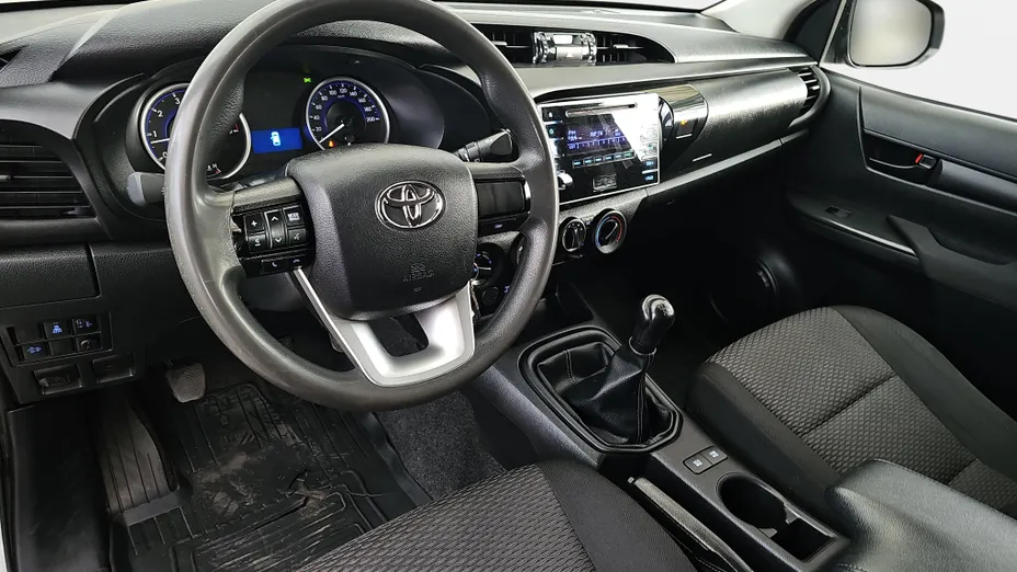TOYOTA HiLux Hilux 2.4 D-4D Double Cab DLX 4x4
