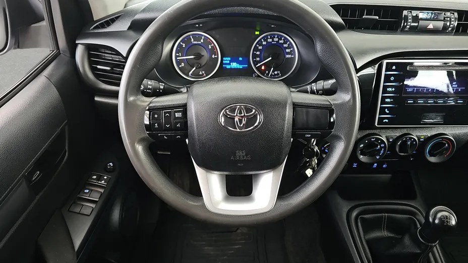 TOYOTA HiLux Hilux 2.4 D-4D Double Cab DLX 4x4