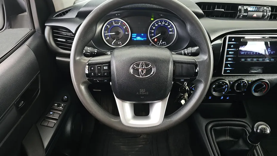 TOYOTA HiLux Hilux 2.4 D-4D Double Cab DLX 4x4