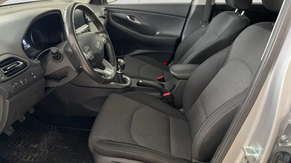 HYUNDAI i30 i30 1.5 DPI Smart