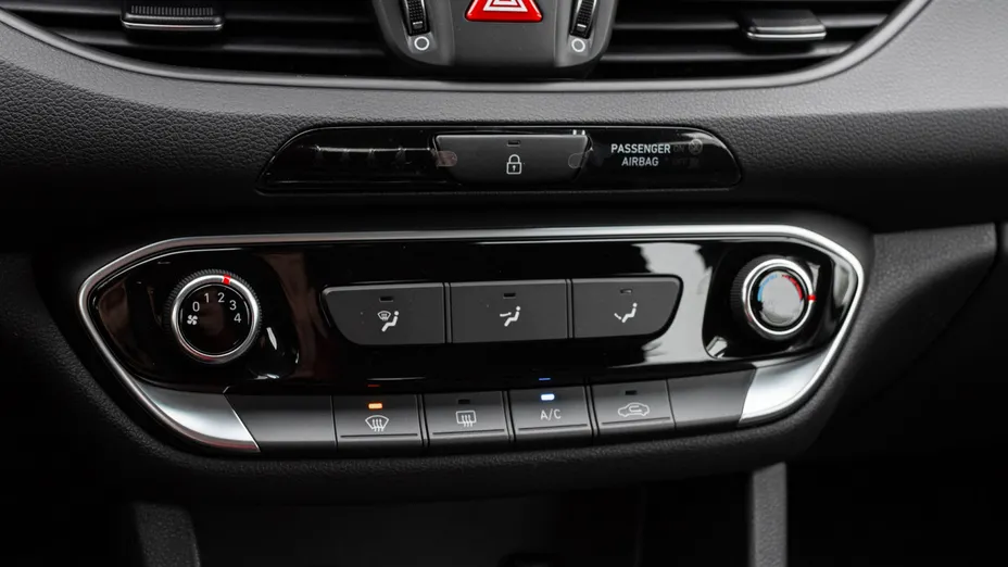 HYUNDAI i30 i30 1.0 T-GDI Modern