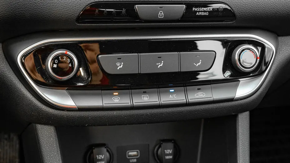 HYUNDAI i30 i30 1.0 T-GDI Modern