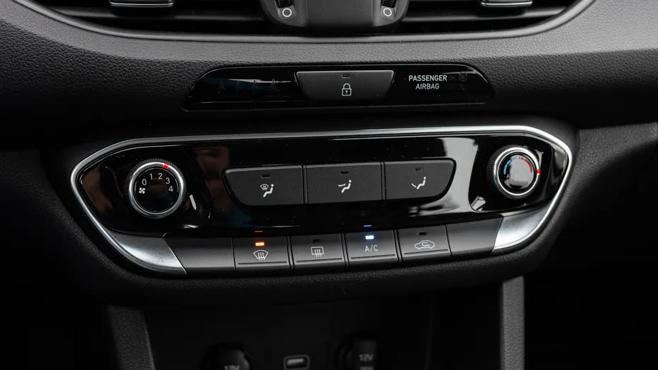 HYUNDAI i30 i30 1.0 T-GDI Modern