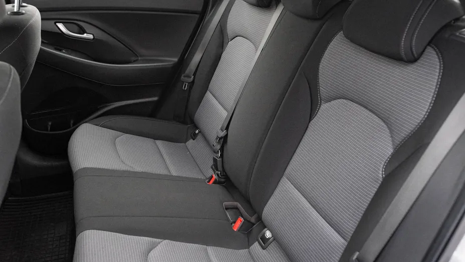 HYUNDAI i30 i30 1.5 DPI Classic +