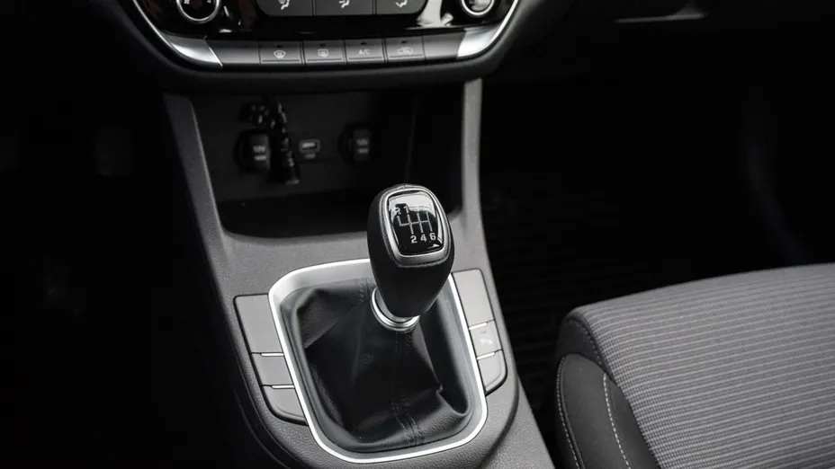 HYUNDAI i30 i30 1.5 DPI Classic +