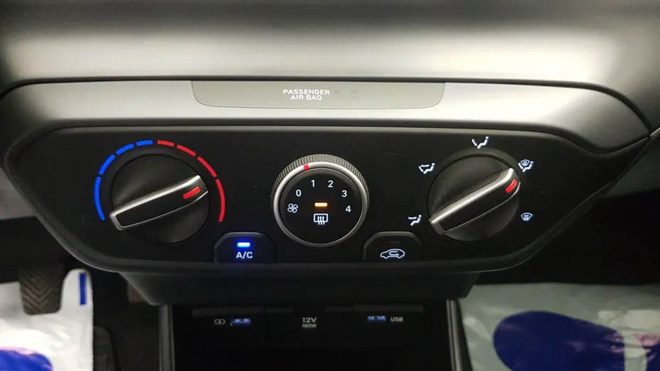 HYUNDAI i20 i20 1.2 Pure