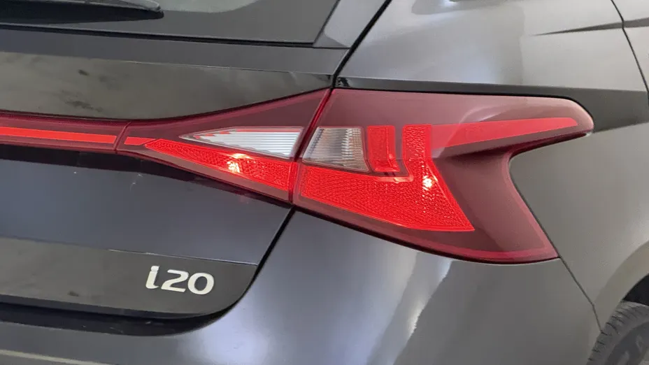 HYUNDAI i20 i20 1.2 Pure