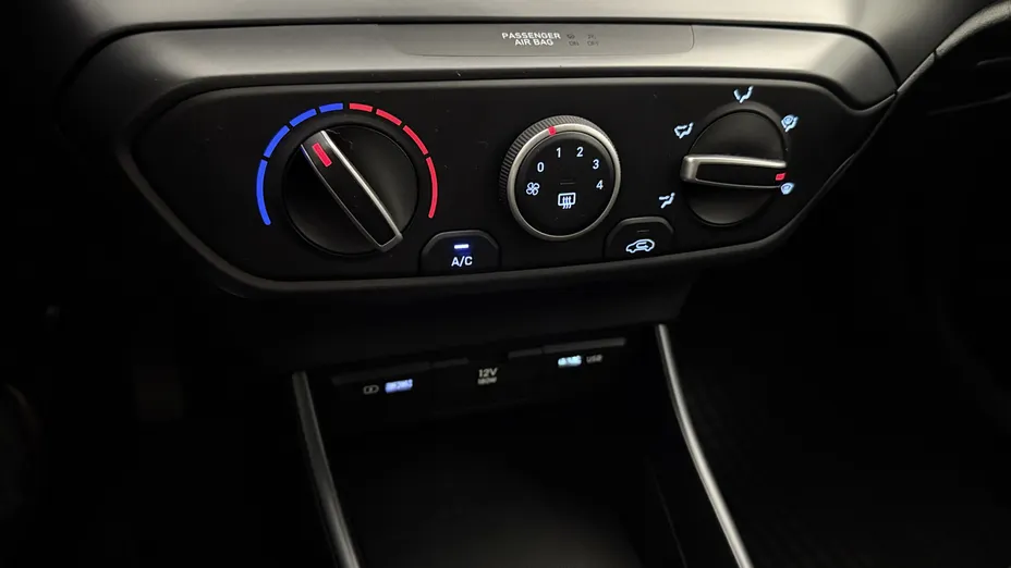 HYUNDAI i20 i20 1.2 Pure