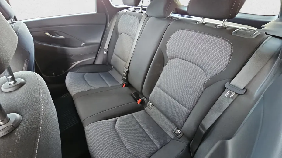 HYUNDAI i30 i30 1.0 T-GDI Modern
