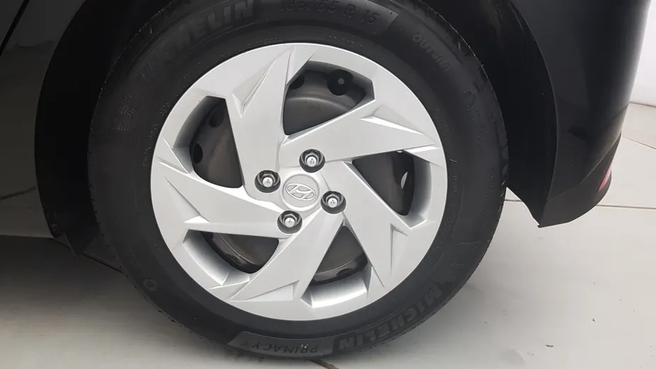 HYUNDAI i20 i20 1.2 Pure