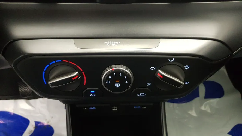 HYUNDAI i20 i20 1.2 Pure