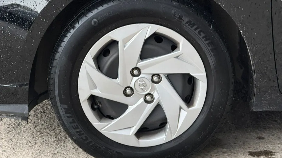 HYUNDAI i20 i20 1.2 Pure