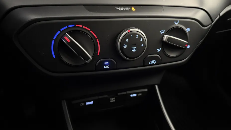 HYUNDAI i20 i20 1.2 Pure