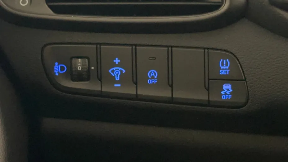 HYUNDAI i30 i30 1.5 DPI Smart