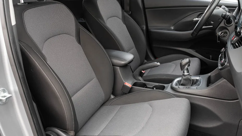HYUNDAI i30 i30 1.0 T-GDI Modern