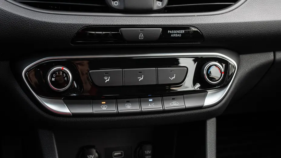 HYUNDAI i30 i30 1.0 T-GDI Modern