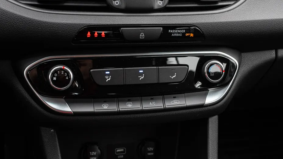 HYUNDAI i30 i30 1.0 T-GDI Modern