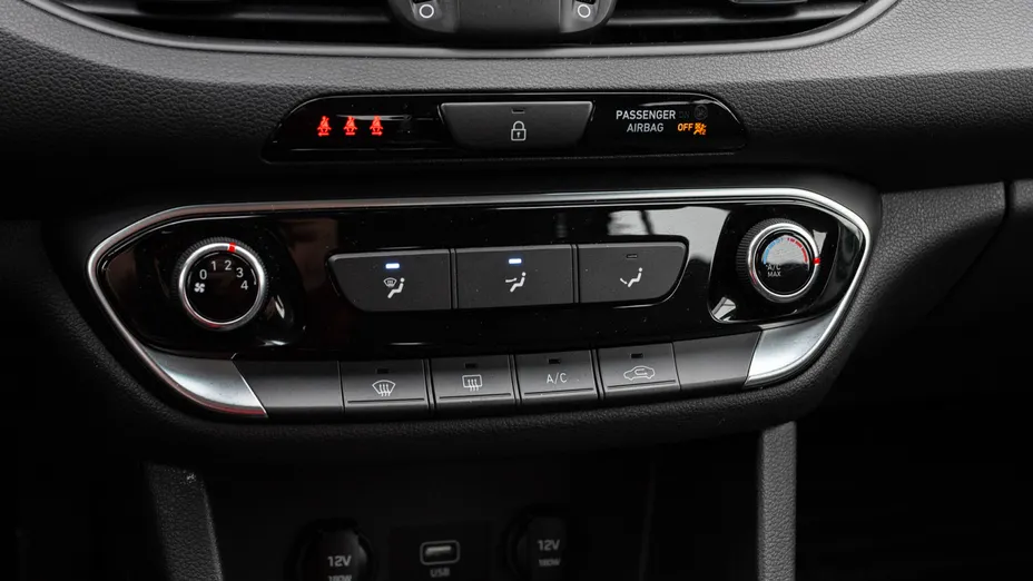 HYUNDAI i30 i30 1.0 T-GDI Modern