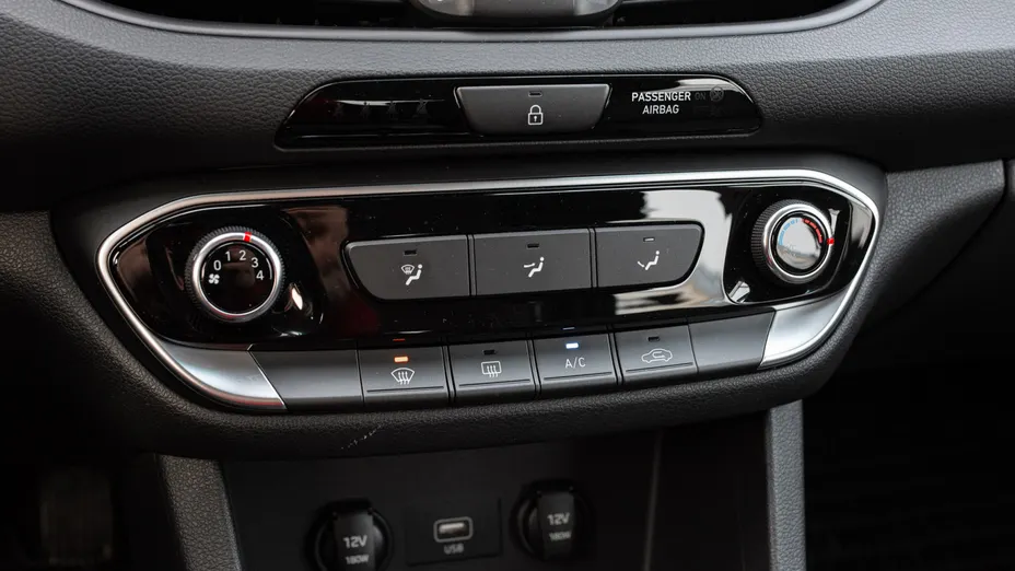 HYUNDAI i30 i30 1.0 T-GDI Modern