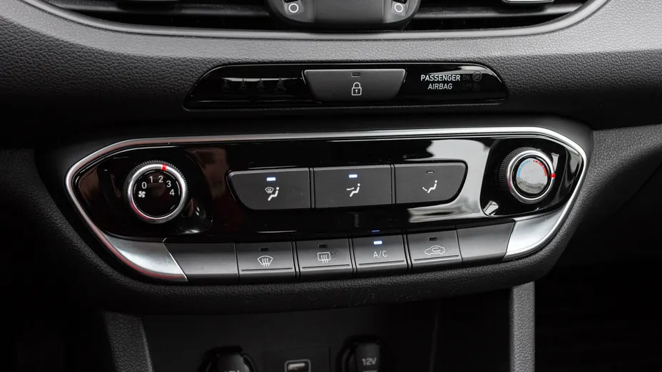 HYUNDAI i30 i30 1.0 T-GDI Modern