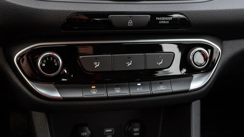 HYUNDAI i30 i30 1.0 T-GDI Modern