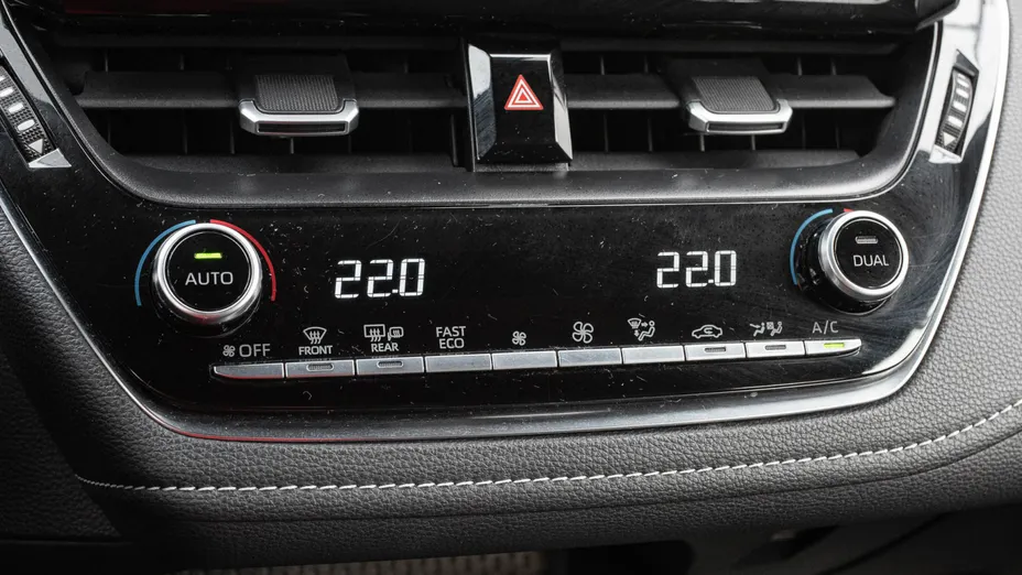 TOYOTA Corolla Corolla 2.0 Hybrid Comfort