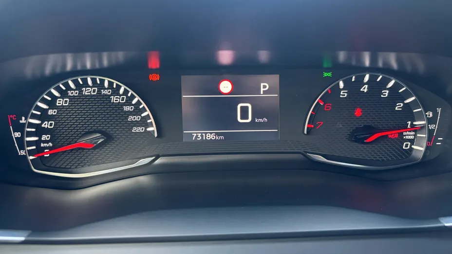 PEUGEOT 2008 2008 1.2 PureTech Allure S&S EAT8